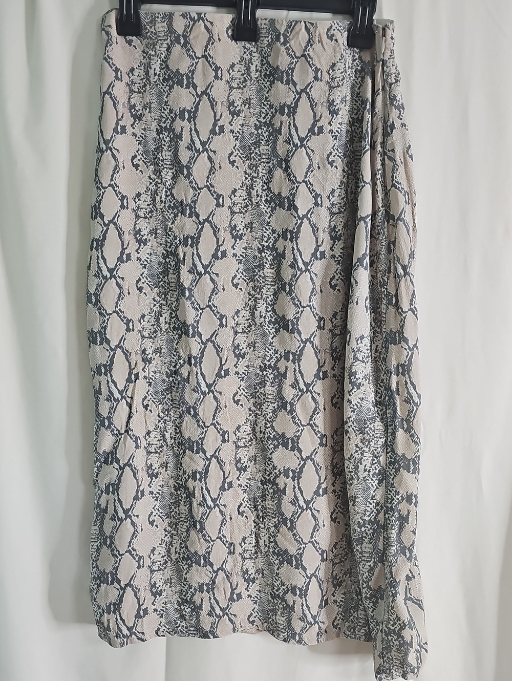 American Eagle Outfitters Snake-Print Midi Skirt in Beige and Gray - Picture 1 of 6